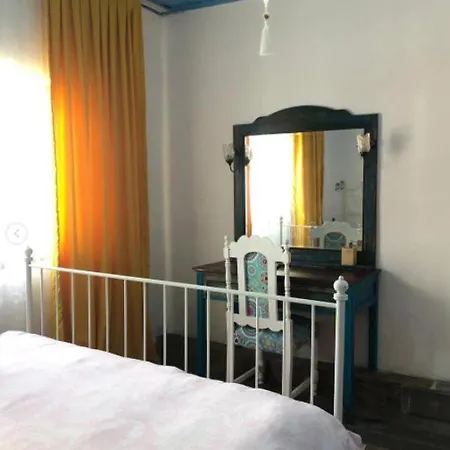 فندق مبيت وإفطار Luu'Nun Evi